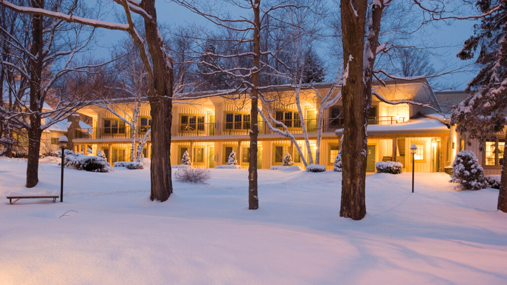 Winwood Inn & Condos